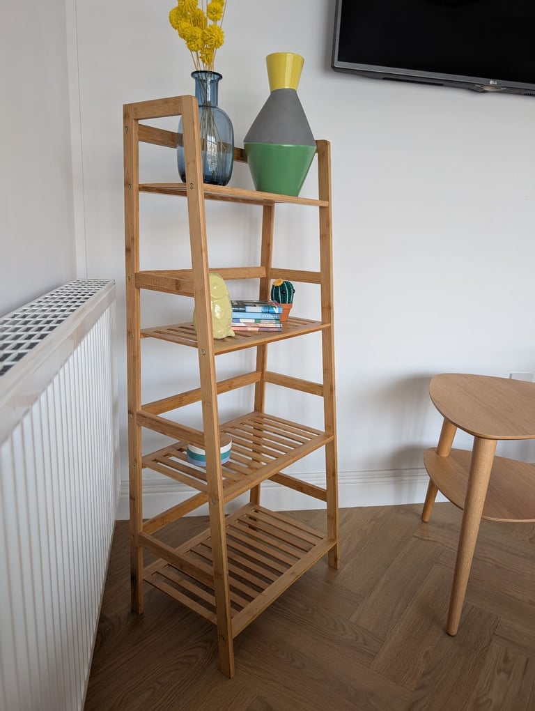 image for 4 tiered Shelf Unit/What-not