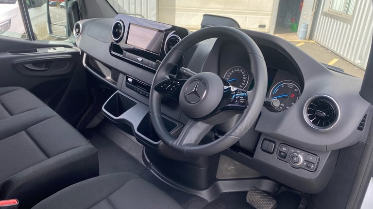 2025 Mercedes-Benz Sprinter 100kW 113kWh Pro Van Auto PANEL VAN ELECTRIC Automatic