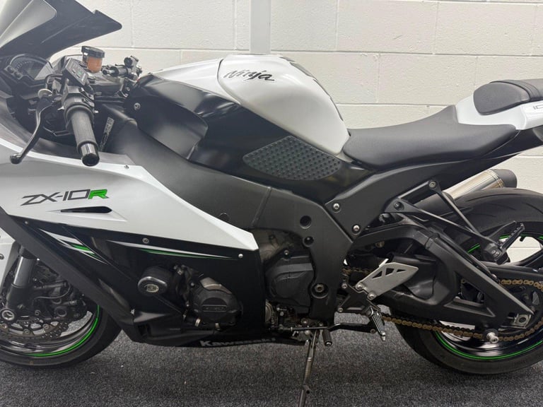 Kawasaki ZX10 R Ninja ** Lovely Condition - Service History - Warranty **