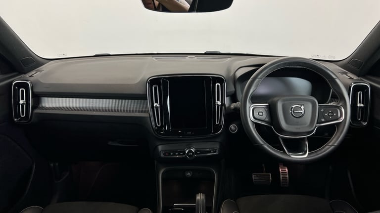 2021 Volvo XC40 R-Design, T3 automatic (Power Tailgate, Rear Park Assist) Estate Petrol Automatic