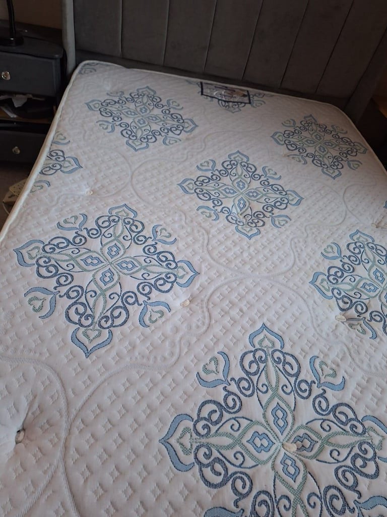 Double bed frame and mattress 