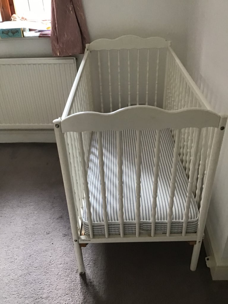 Child cot