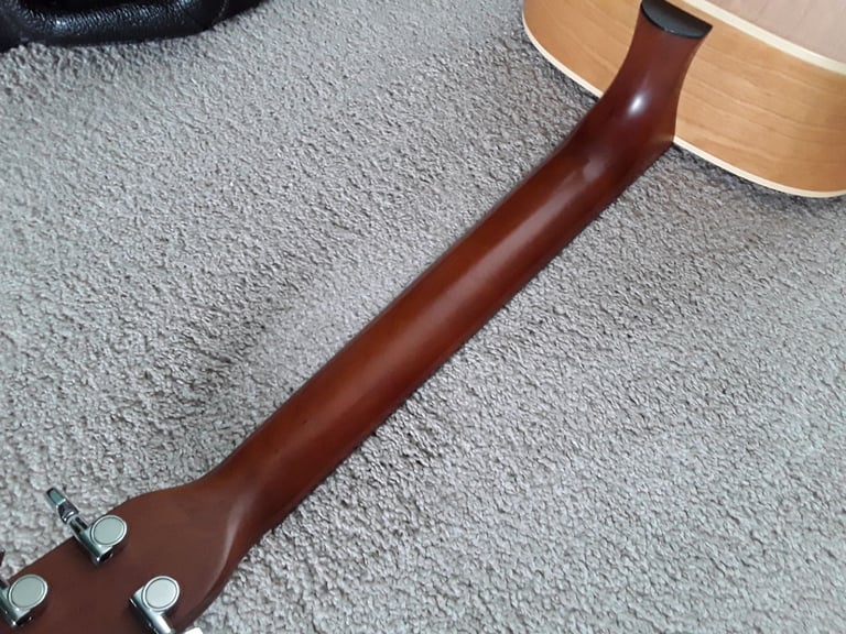 Left handed Norman B18 acoustic guitar, made in canada.