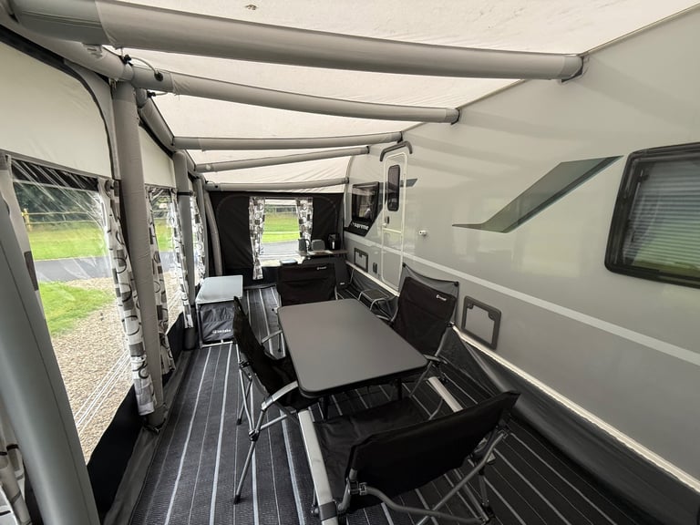 Dorema size 16 air awning