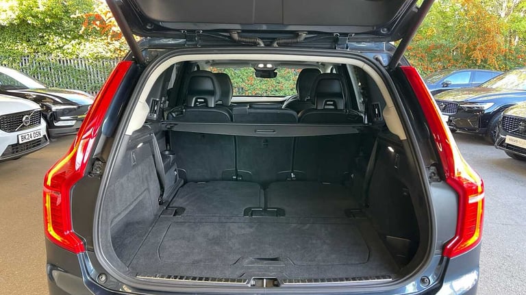 2023 Volvo XC90 2.0 B5D (235) Plus Dark 5dr AWD Geartronic SUV Diesel Automatic