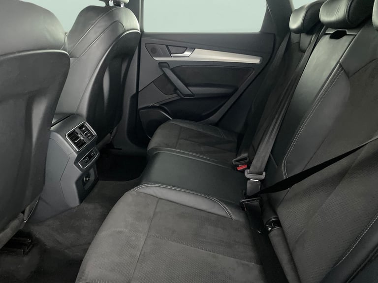 2019 Audi Q5 2.0 TDI 40 S line SUV 5dr Diesel S Tronic quattro Euro 6 (s/s) (190 ps) - S Suv Dies...