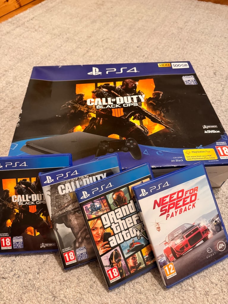 image for PS4 500 GB Slim, hardly used, stored away, 4 games, 2 controllers, headphones