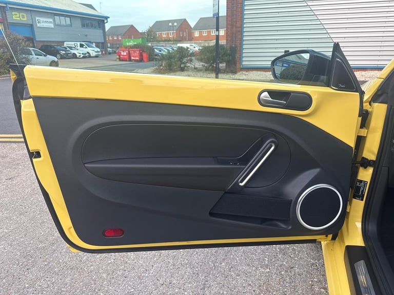 2013 Volkswagen Beetle 2.0 TSI 210 Turbo Black 3dr DSG HATCHBACK Petrol Automatic