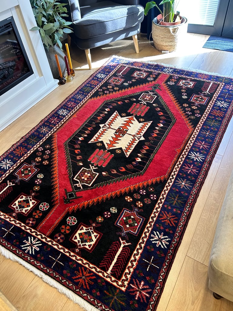 Large hamadan rug
