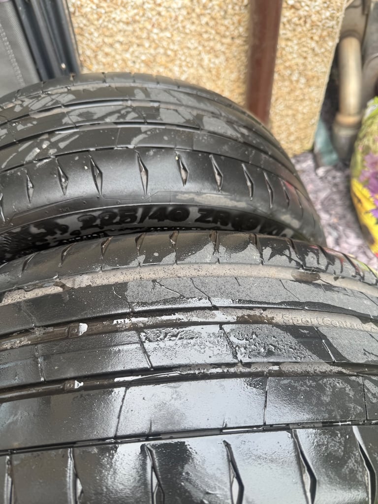 Genuine Volkswagen Golf GTI alloys and tyres