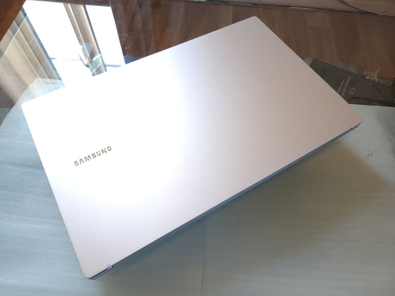 ❤️ Samsung Galaxy Book LTE SIM 15.6" FHD i5-1135G7 8GB RAM 256GB SDD Laptop Boxed PRISTINE