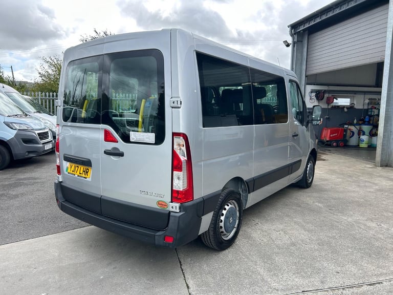 RENAULT MASTER 2.3 FWD SL28 dCi 110 Business Wheelchair Access Crew Bus Euro 6 N