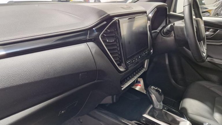 2023 Isuzu D-Max 1.9 V-Cross Double Cab 4x4 Auto Automatic Pick Up Diesel Automatic