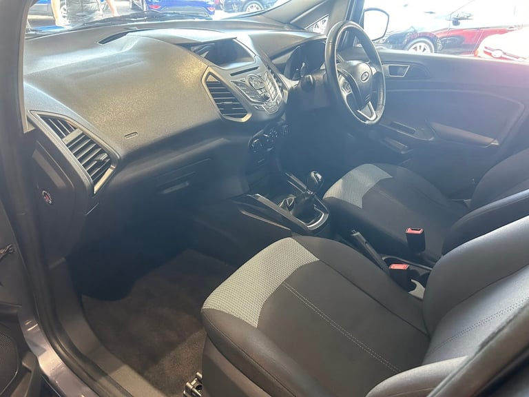 Ford, ECOSPORT, Hatchback, 2015, Manual, 999 (cc), 5 doors