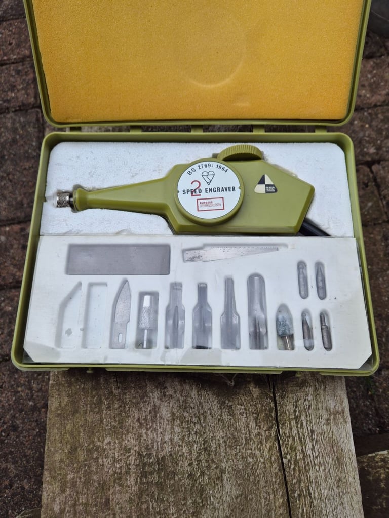 image for Vintage Retro Powerline Model 72 Hobbyist Kit in great condition