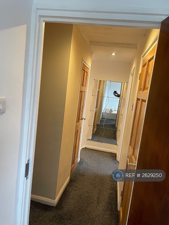 4 bedroom house in Canterbury Way, Stevenage, SG1 (4 bed) (#2629250)