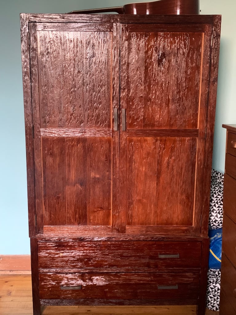 Wardrobe 