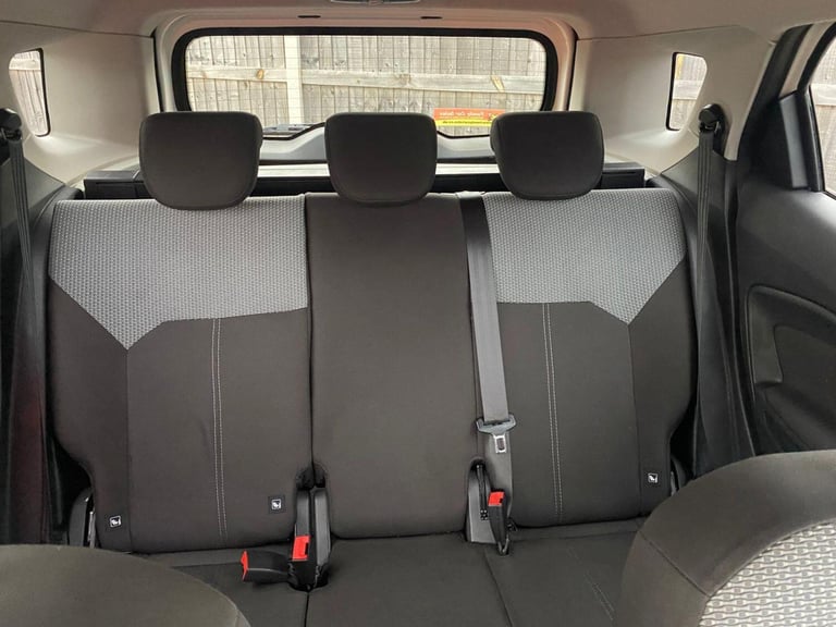 FORD ECOSPORT 1.5 ZETEC PETROL LOW MILEAGE LOVELY CONDITION NEW CAMBELT KIT