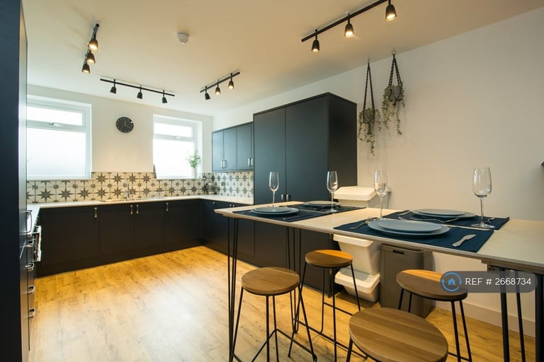 1 bedroom in Cross Street, Sale, M33 (#2668734)