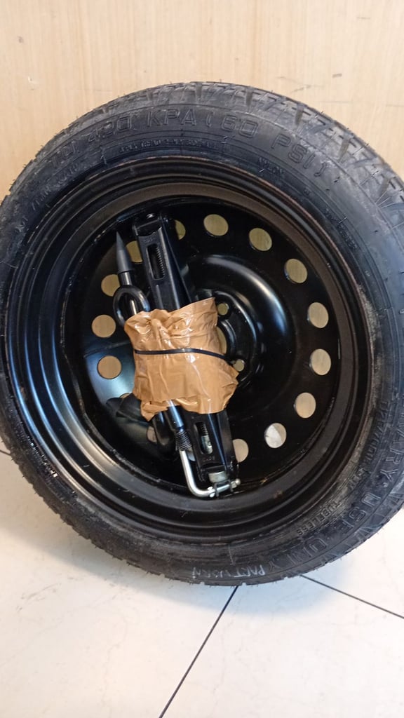 Nissan note spare wheel and tool kit