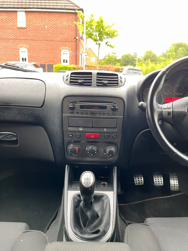 Alfa Romeo, 147, Hatchback, 2007, Manual, 1598 (cc),3 doors - Image 9