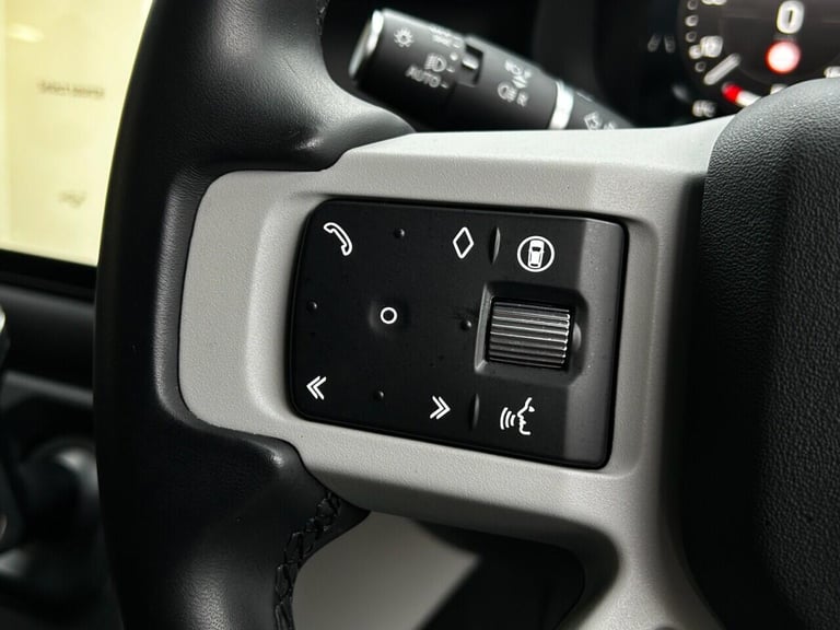 2023 Land Rover Defender 3.0 D250 MHEV HSE Hard Top SUV 3dr Diesel Auto 4WD SWB Euro 6 (s/s) (250...