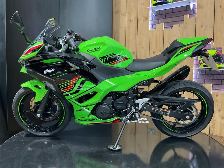 Kawasaki Ninja 500 SE KRT with just 2300 Miles and One Owner! FREE UK DELIVERY!