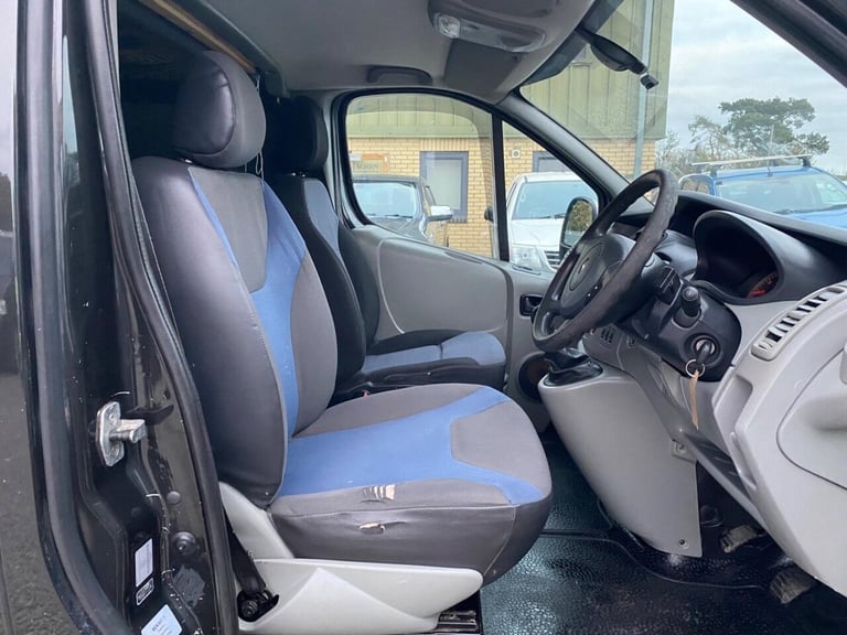 2013 Renault Trafic 2.0 dCi SL27 Sport L1 H1 3dr PANEL VAN Diesel Manual
