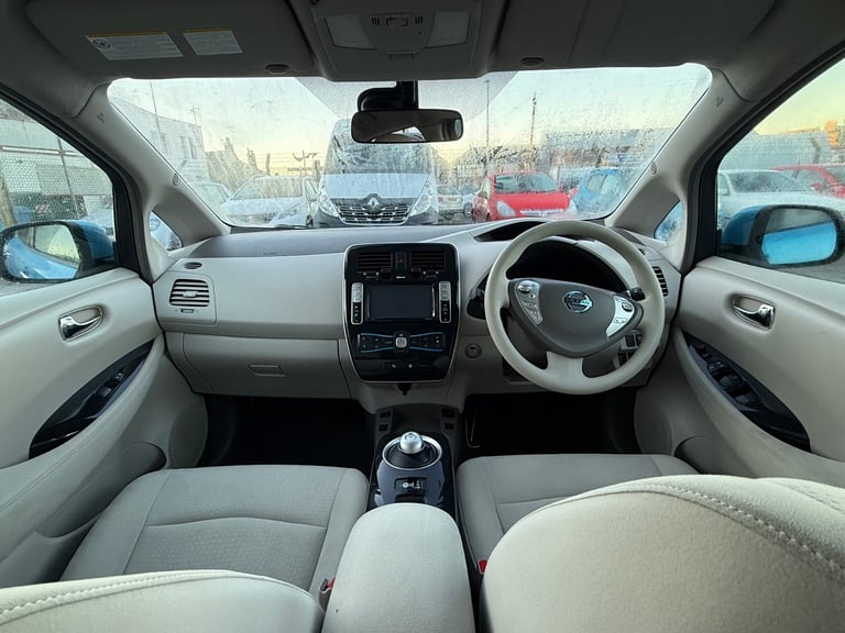 2012 Nissan Leaf Automatic £20 Tax ONLY 51k FSH NEW BRAKES THRES NEW MOT WARRANTY