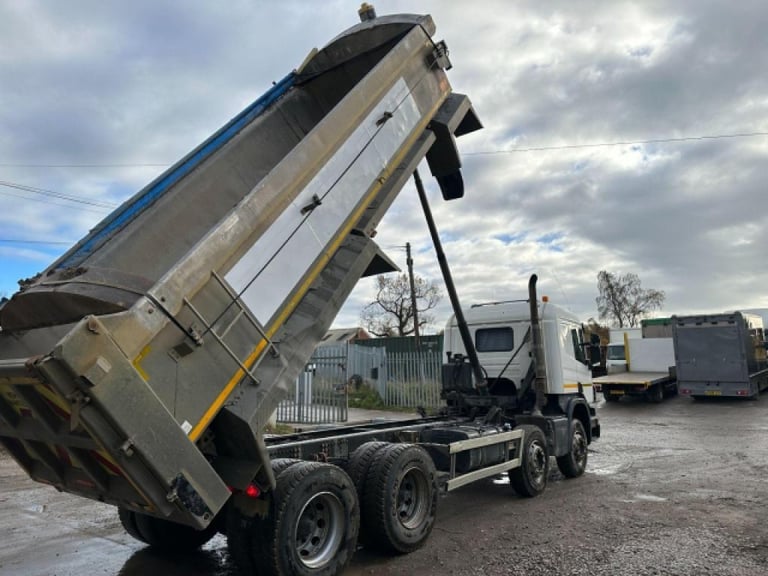 Scania P370 CB 8X4 MANUAL GEARBOX EURO 6 TIPPER