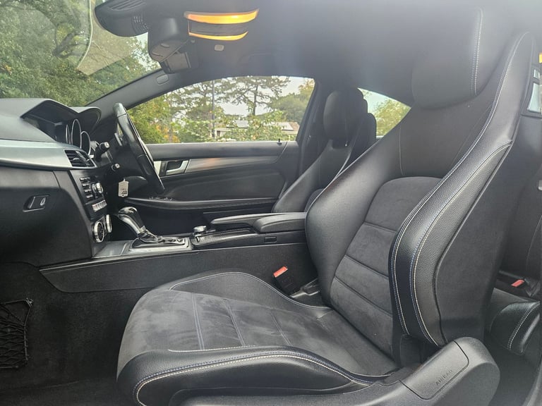 Mercedes-Benz coupe c220d Amg sport premium edition 2015 face-lift model FULL SERVICE HISTORY 