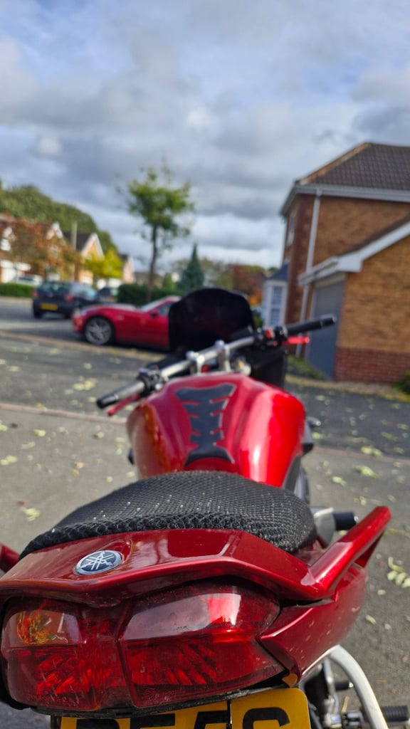 Yamaha FZ1S FAZER 2007 LAVA RED 1000CC 150bhp not fz6 r1 r6 zx6r zx10r z1 5vy 4c8 motorbike cycle  