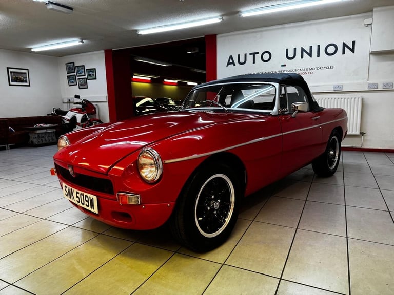 1981 MG MGB V8 CONVERTIBLE SEBRING REP Petrol Manual