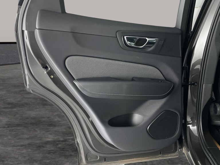 2021 Volvo XC60 2.0 T6 Recharge PHEV R DESIGN 5dr AWD Auto ESTATE PETROL/ELECTRIC Automatic