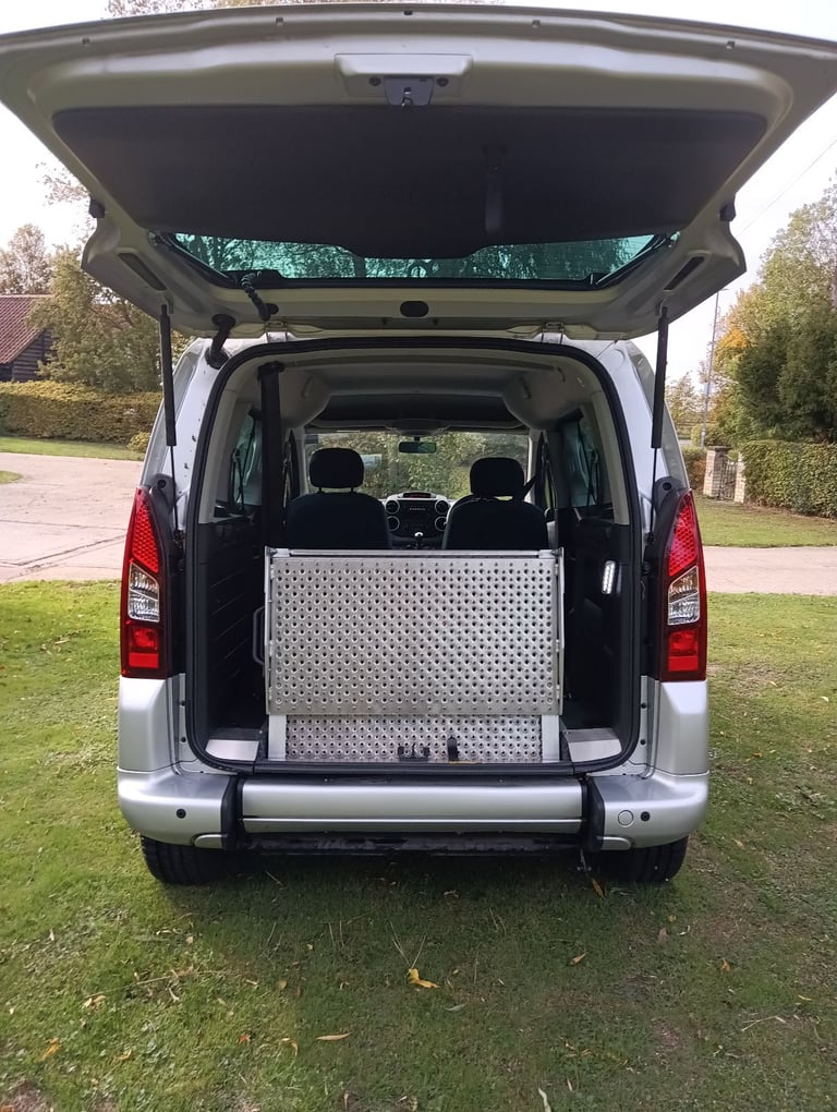 Citroen, BERLINGO MULTISPACE, MPV, 2017, Manual, 1560 (cc), 5 doors
