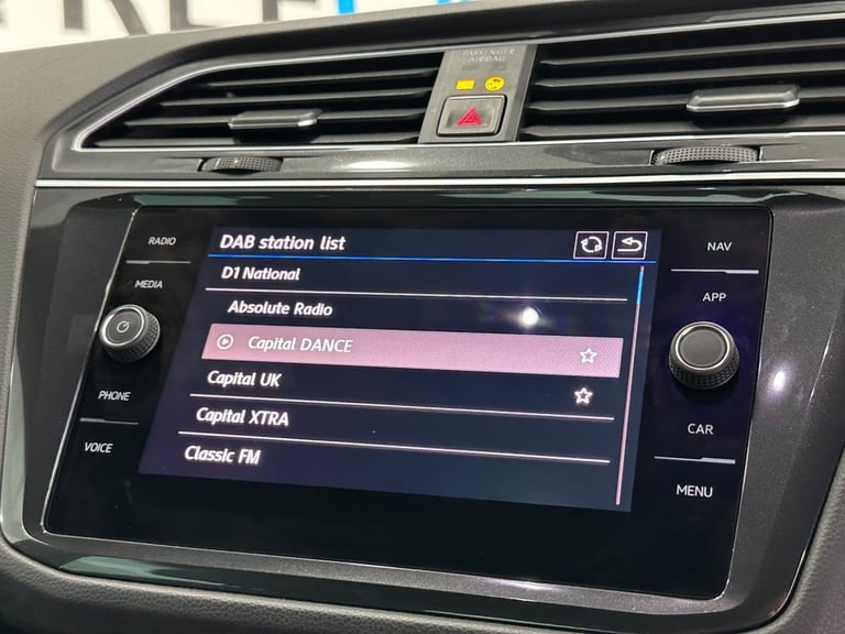 2018 Volkswagen Tiguan 2.0 TDI R-Line SUV 5dr Diesel DSG Euro 6 (s/s) (150 ps) ESTATE Diesel Auto...