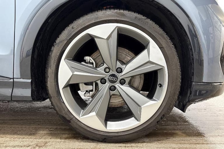 2025 Audi Q4 e-tron Q4 Sportback Black Edition 45 e-tron  210,00 kW SUV ELECTRIC Automatic