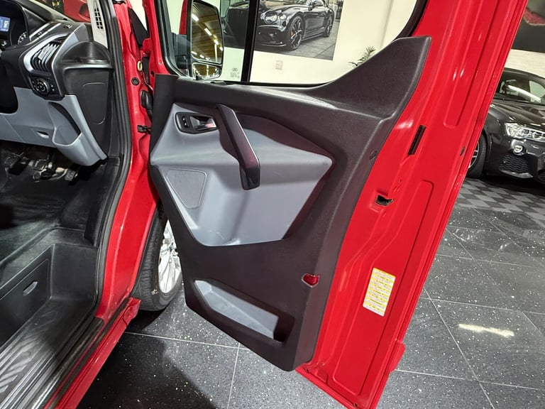2014 Ford Transit Custom 2.2 TDCi 290 Sport L1 H1 5dr PANEL VAN Diesel Manual