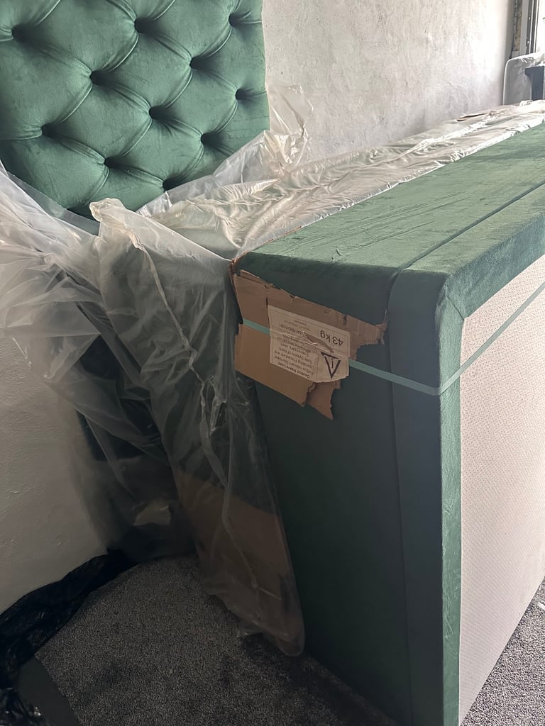 Super king green plus divan base with drawer/lift & headboard bed 