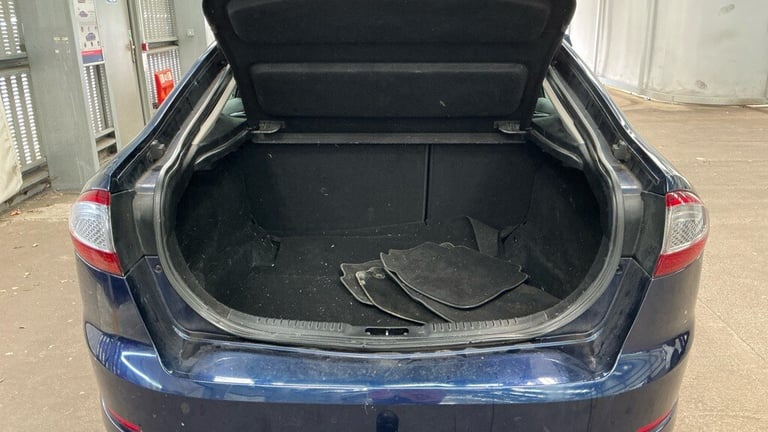 2011 Ford Mondeo 2.0 Titanium 5dr HATCHBACK Petrol Manual