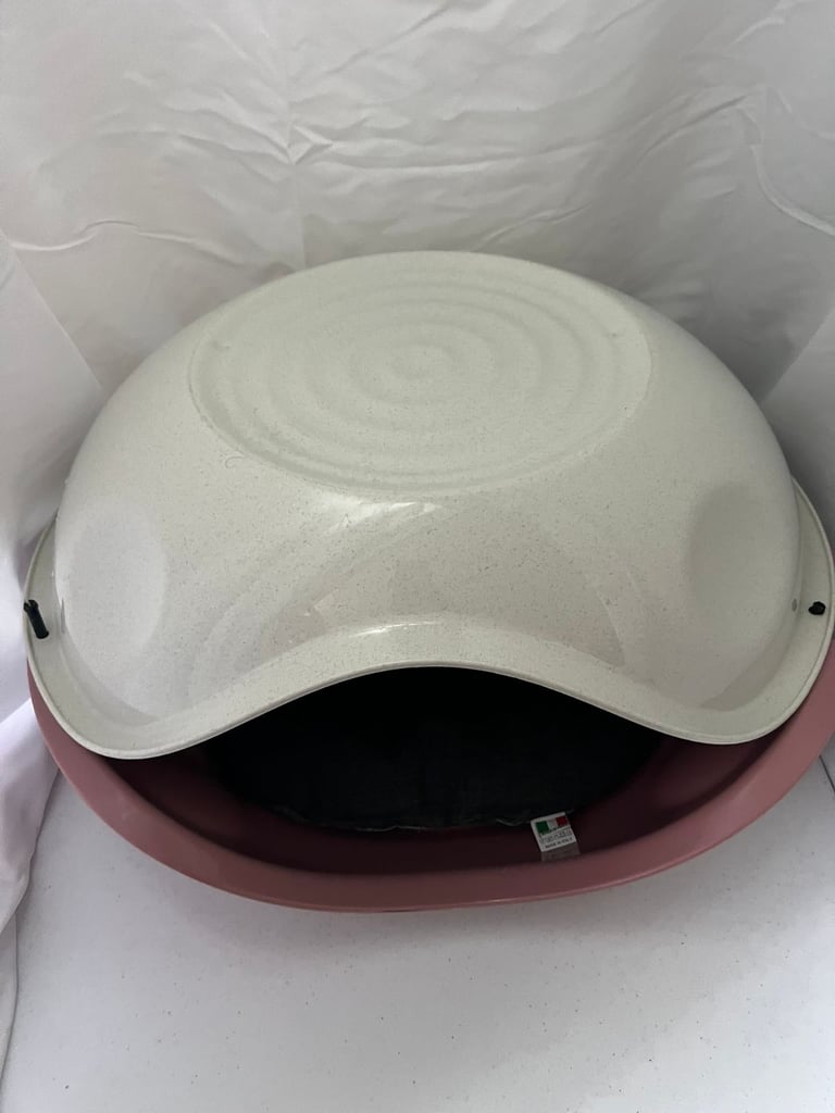 NEW Cat Bed with Dome Pink and White Italian Make Cushion bed