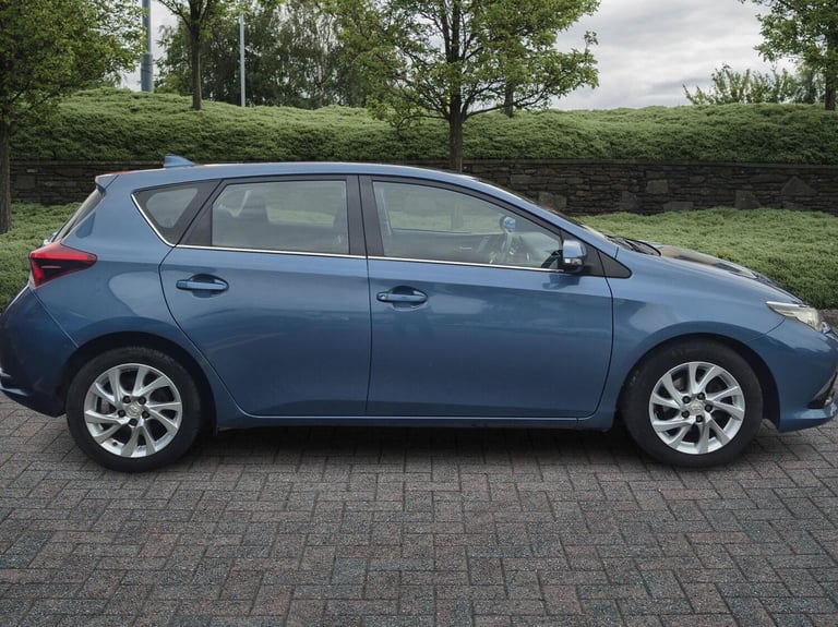 2016 Toyota Auris 1.6 D-4D Business Edition 5dr Hatchback Diesel Manual