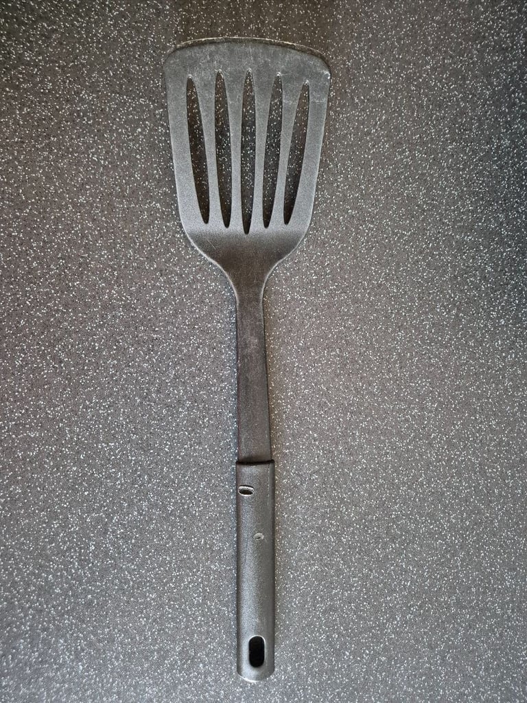 4 piece kitchen utensils - used but in good condition