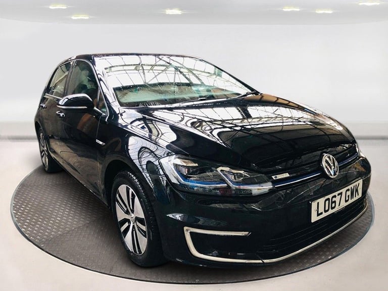VOLKSWAGEN GOLF 35.8kWh e-Golf 1 ONWER FROM NEW MINT CONDITION 2017