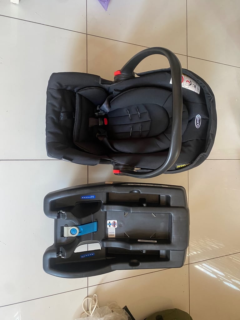 Baby car seat and baby carrier 