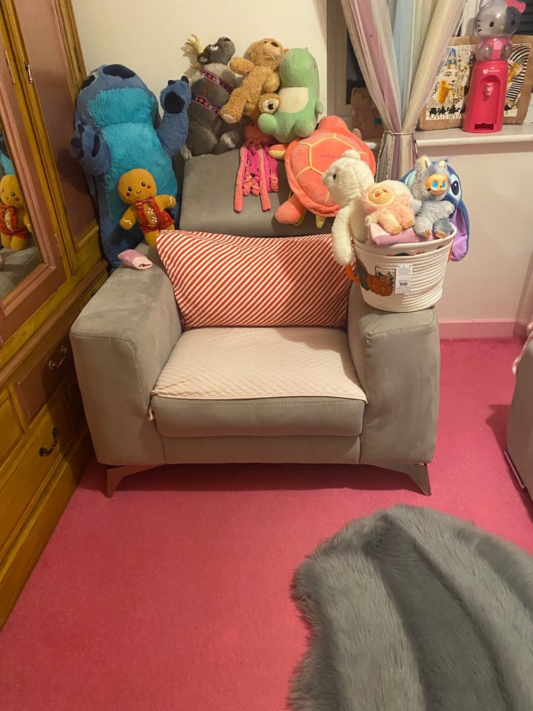 image for Grey chair 