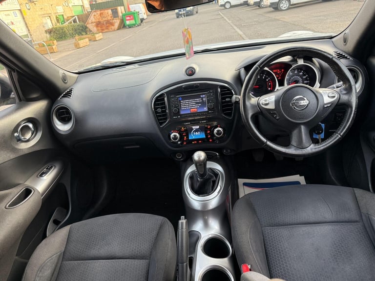 2012 Nissan Juke 1.6 Acenta 5dr [Premium Pack] HATCHBACK PETROL Manual