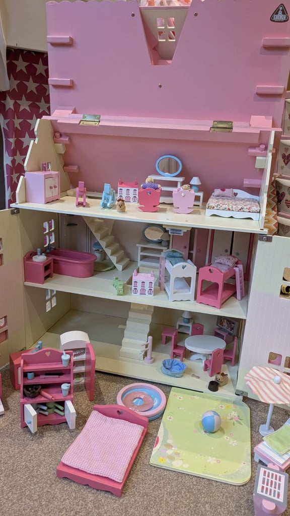 Rose Dollhouse