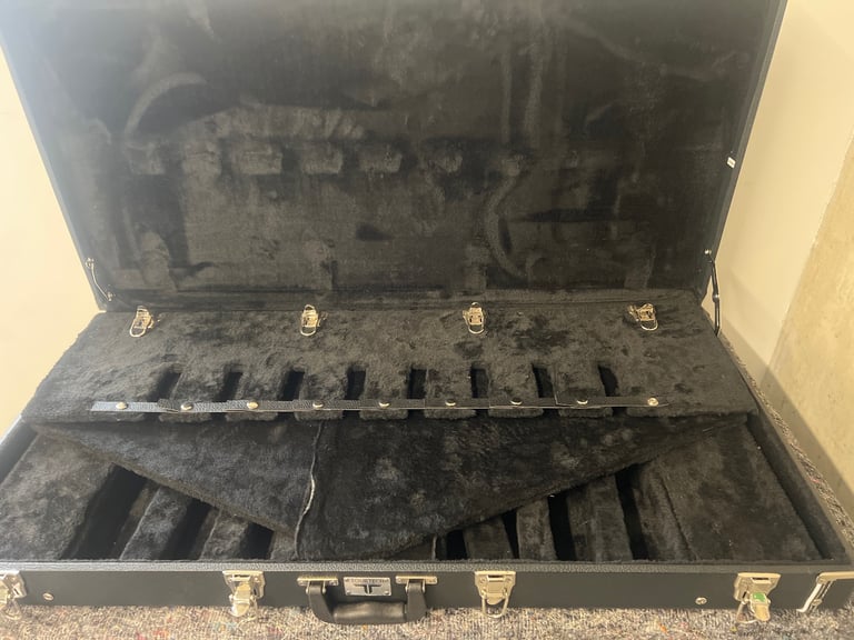 Tour tech guitar stand case