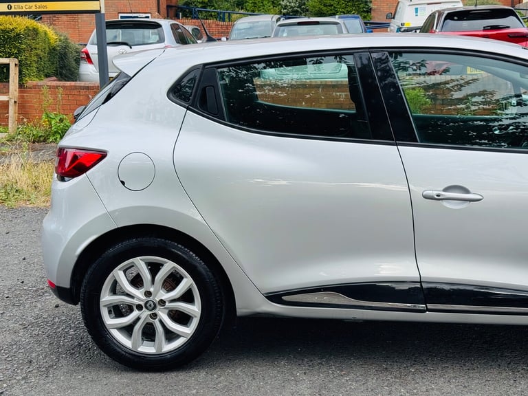 2016 Renault Clio DYNAMIQUE NAV DCI 5-Door Diesel